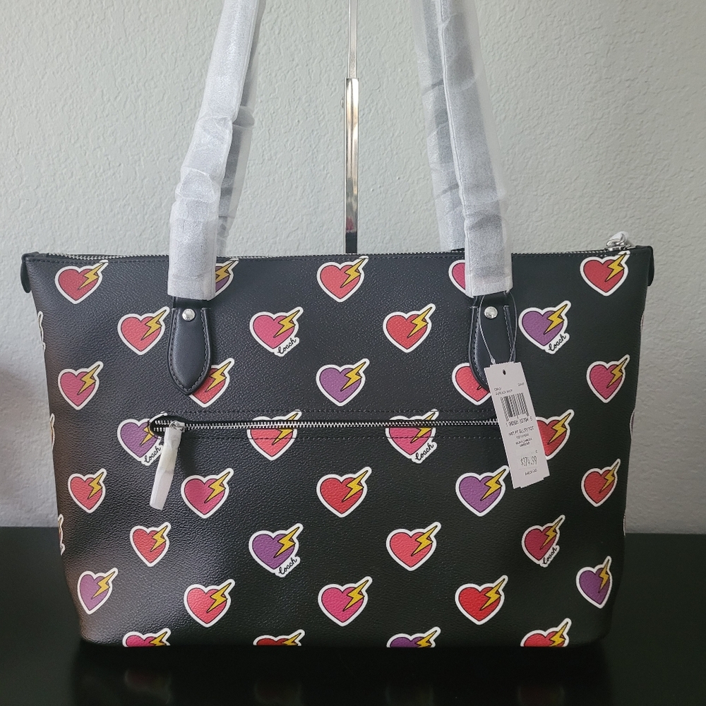 COACH GALLERY TOTE BAG, HEART BOLT PRINTNEW WITH TAGS - Picture 10 of 13